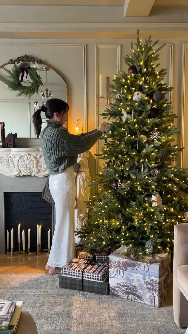 Merry Christmas! Wooden photo frames, diy ornaments, family memories

#LTKunder50 #LTKHoliday #LTKSeasonal