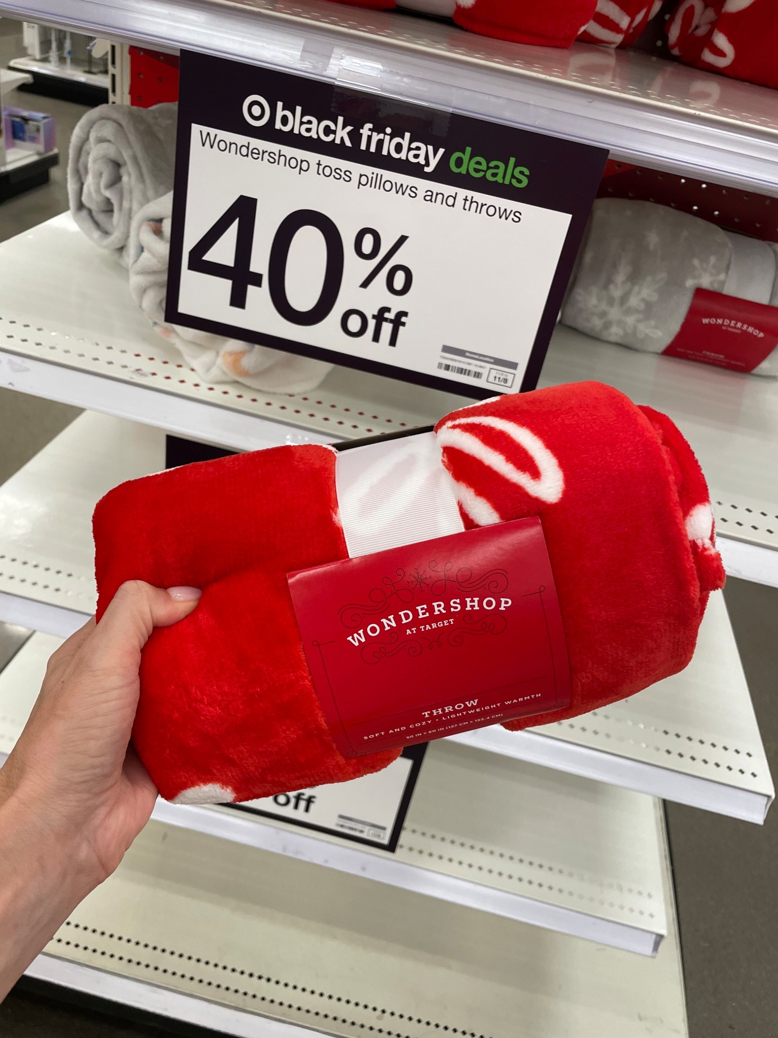 Take 40% off these $10 throw blankets 

#LTKHoliday #LTKSaleAlert #LTKHome