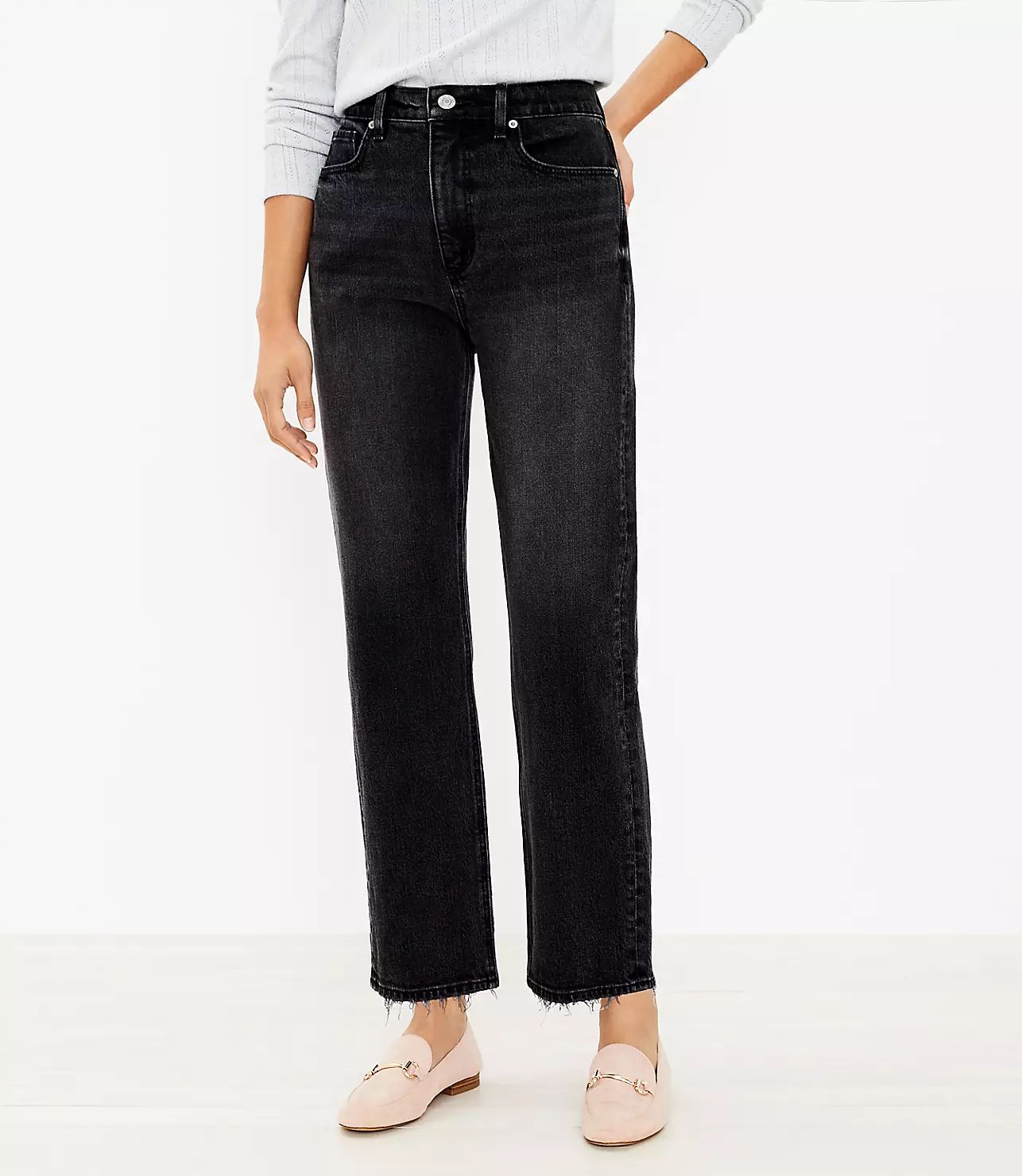 Curvy 90s Straight Jeans in Washed Black Wash | LOFT