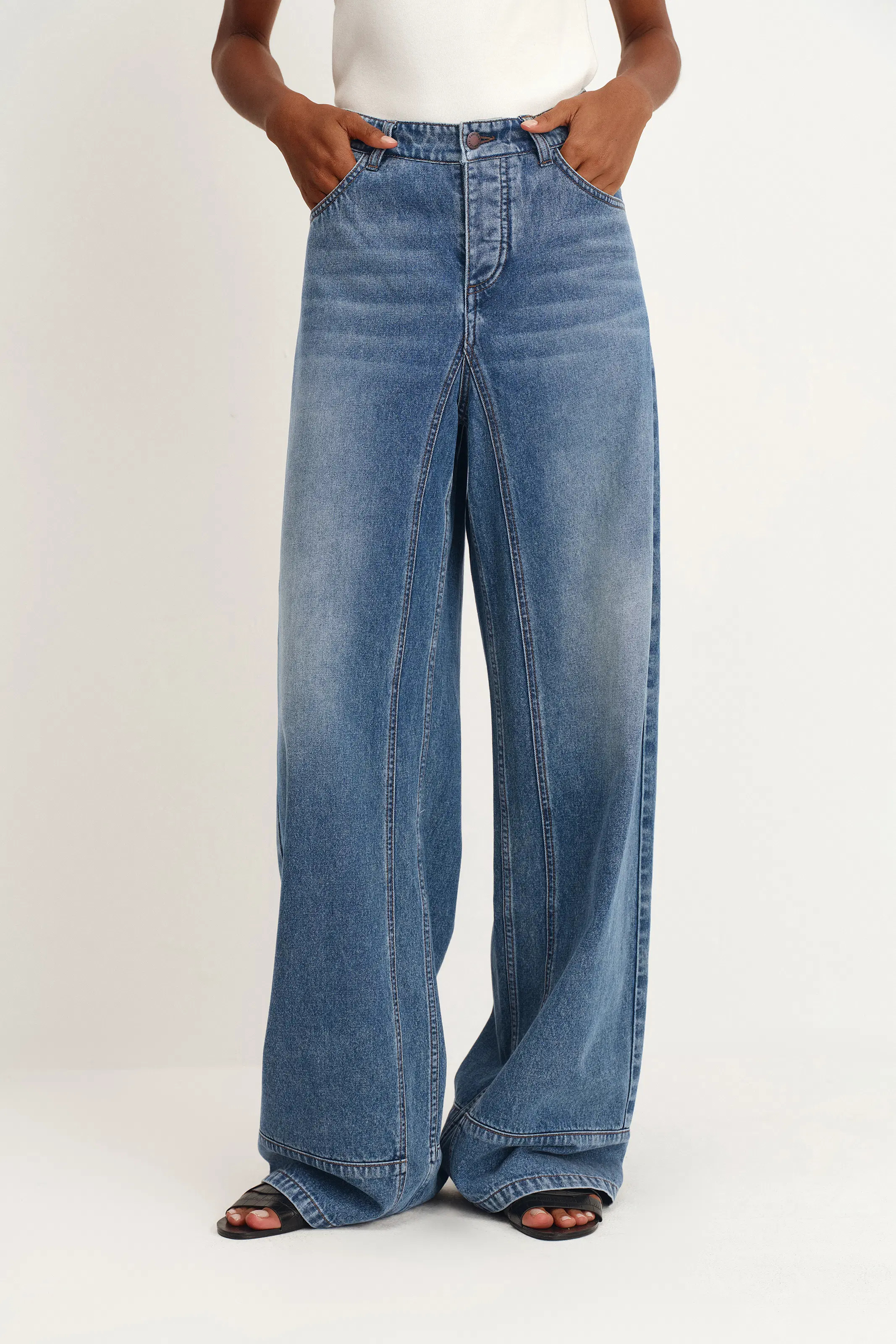 Glaire Button Fly Straight Wide Leg Jeans in Lyocell Denim | Fabrique