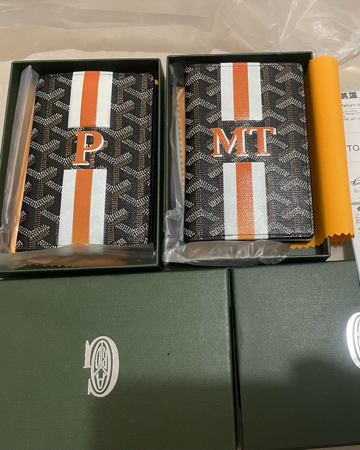 GOYARD passport bag customization, need to customize the letter to the merchant, the merchant will give you the effect to confirm

#LTKitbag #LTKSpringSale #LTKshoecrush