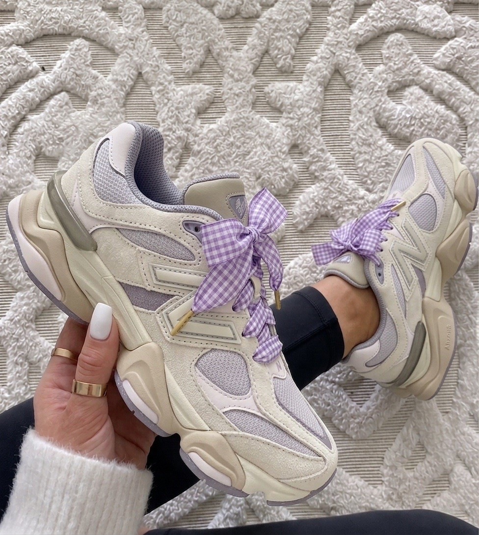 For the girlies looking for a sneaker that’s equal parts comfy and cute 🤍 These New Balance 9060s have the dreamiest neutral color palette and give that effortless elevated look with everything from leggings to denim. They run a little big, so I recommend going down a half size for the perfect fit.
