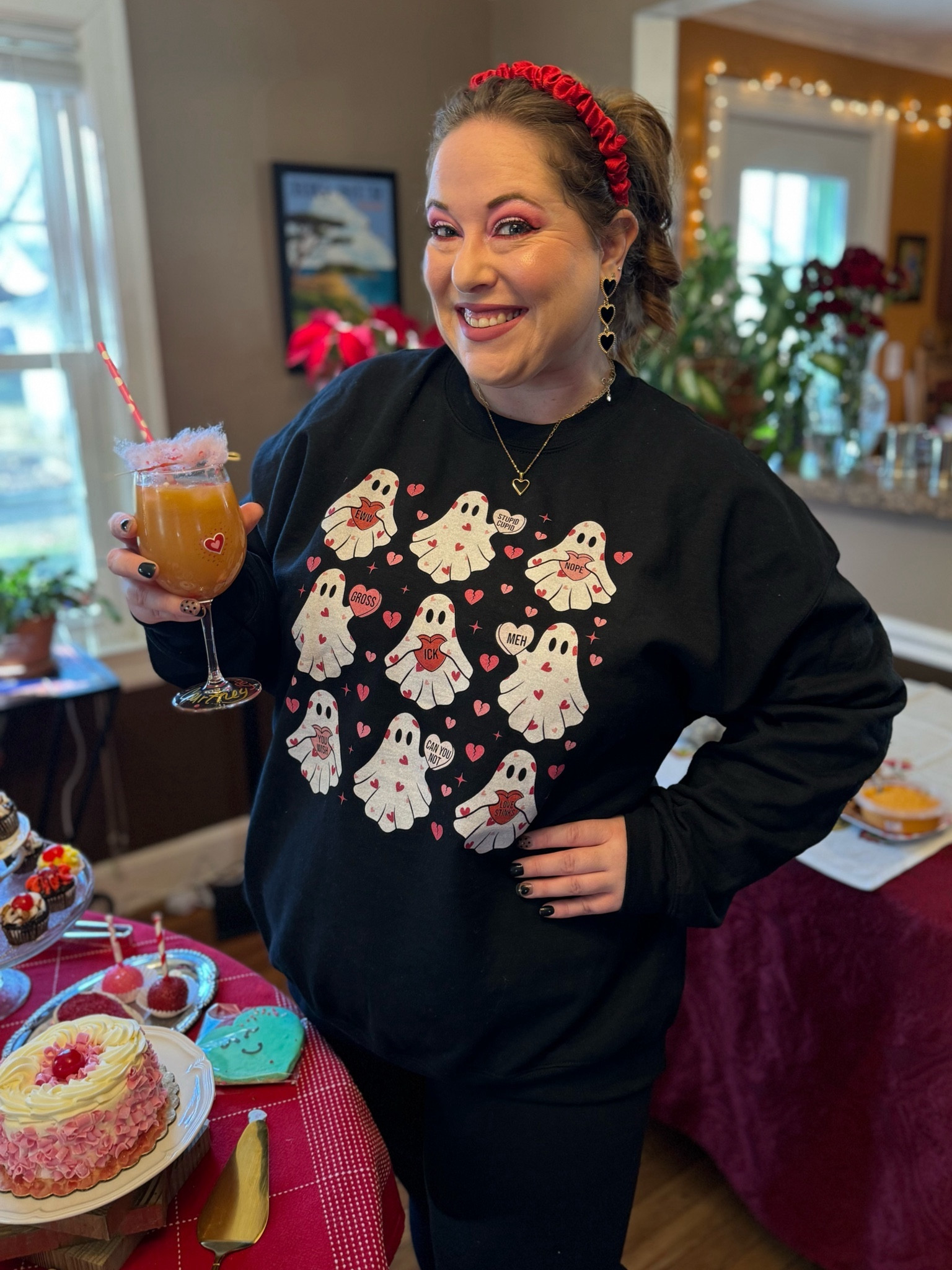 I love this ghost shirt - perfect for Valentine’s Day or Galentine’s Day, with a little anti-valentines day twist 🖤👻
#valentinesday #valentinesdayoutfit #galentinesday #galentinesdayoutfit #antivalentine #valloween

#LTKSeasonal #LTKstyletip #LTKbeauty