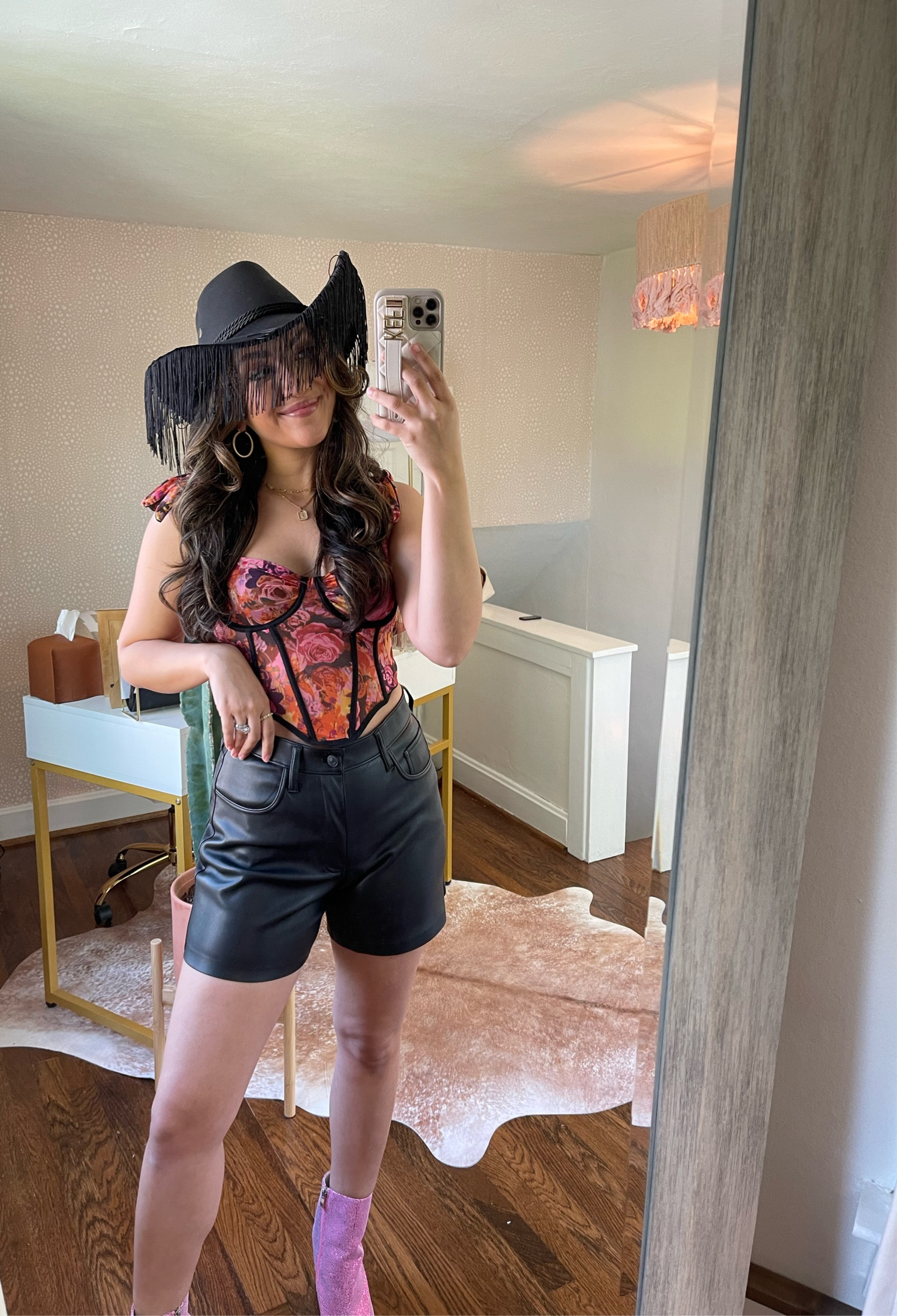 Wearing smalls & 8 in shoes!