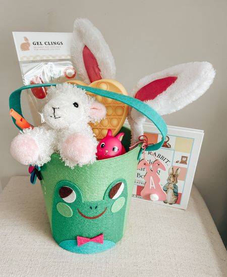 The cutest little basket for my friend’s one year old 💚




Easter, Easter basket, toddler Easter basket, bunny ears, Peter rabbit, pop it, popper toy, bath toy

#LTKbaby #LTKGiftGuide #LTKkids