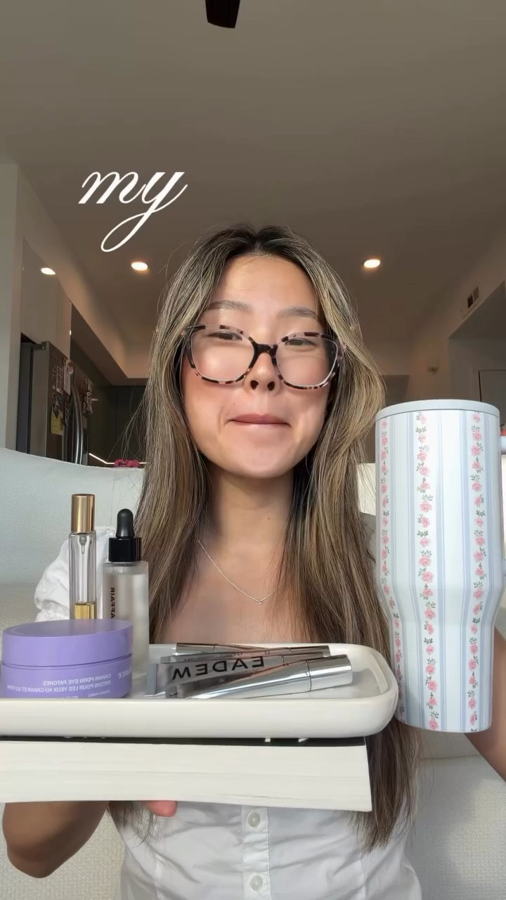 February favorites ٠࣪⭑ (I’m ecstatic the month is over, but I did have so many products that I love now!)

featuring: 
• @kayali boujee marshmallow 
• @eadem.co le chouchou lip softening balm 
• @crownaffair the oil 
• @biodance_global PDRN eye patches 
• Project Hail Mary by Andy Weir 
• @hydrojug 32 oz water bottle 
[also on LTK/Shopmy]

#monthlyfavorites #beautyessentials

lip balm, lip gloss, sweet perfume, best smelling perfume, perfume recommendation, hair oil, hair products for thin hair, korean skincare, under eye patches, water bottle, hydrojug 


#LTKselfcare #LTKBeauty