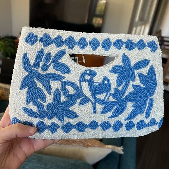 NWT VIRAL Sincerely Jules Blue and White Beaded Clutch | Poshmark
