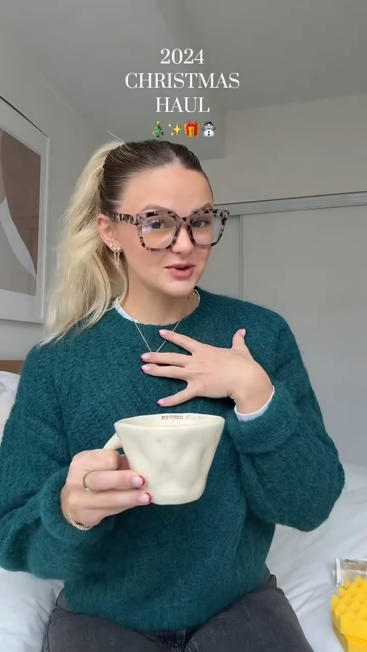 Always feeling so blessed during the holidays ❤️ truly have the best family and friends to spend time with ! Love you all 

#christmashaul2024 #christmas #holidays #haul