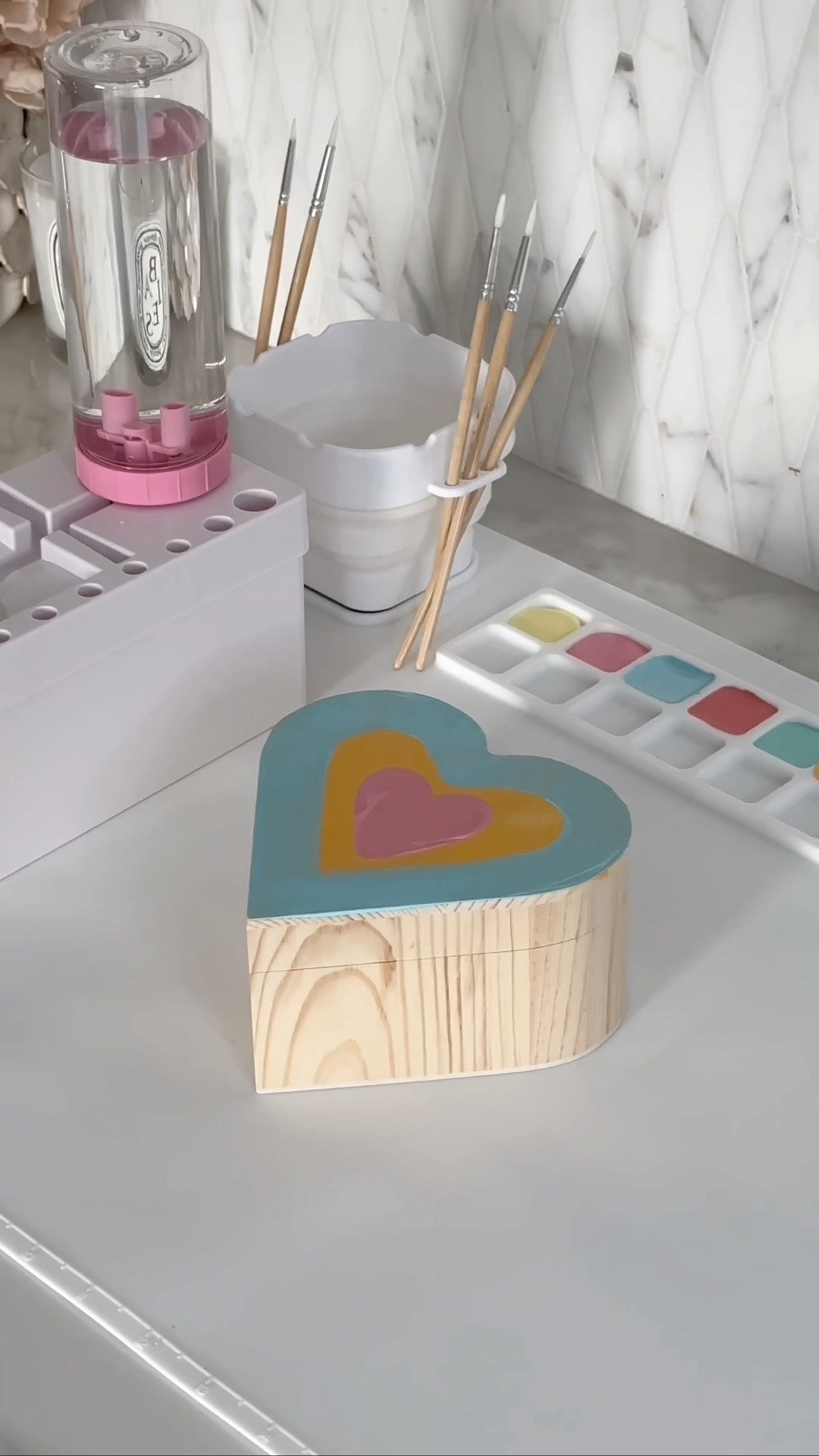 Scroll to shop!! Follow for more!!! Xo! 💫

#LTKValentine #LTKHome #LTKmomlife