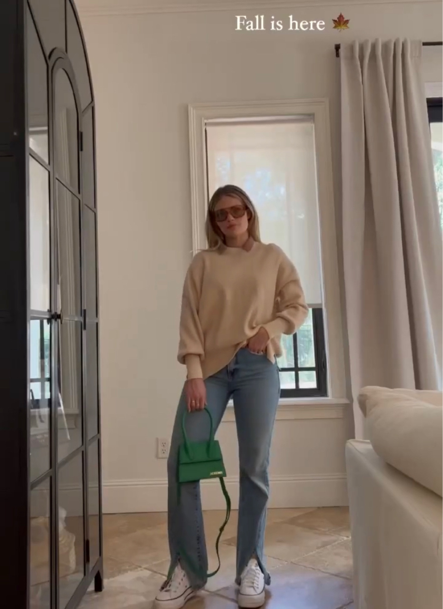 Casual fall look for a quick coffee or date night! 🤍🦇🍁 

fall inspo l fall outfit l fall day