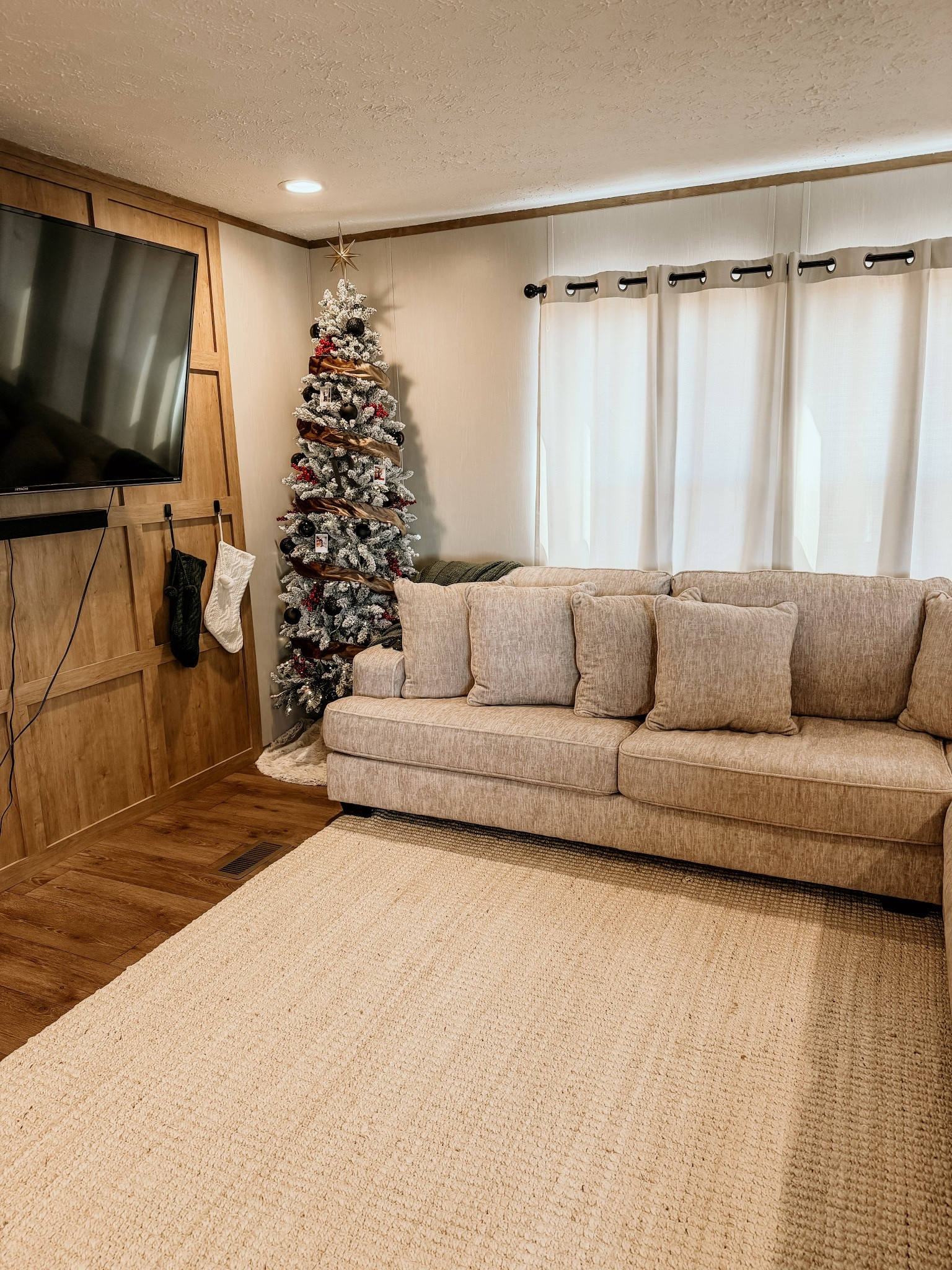 Living room🤎

#LTKHoliday #LTKSeasonal #LTKHome