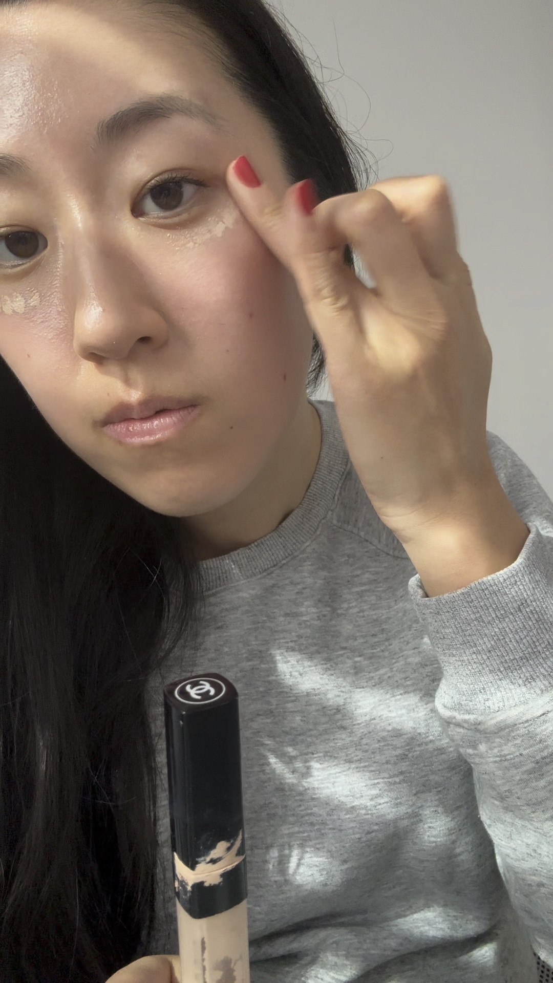 Favorite #chanel concealer. Color is 10 beige. 
