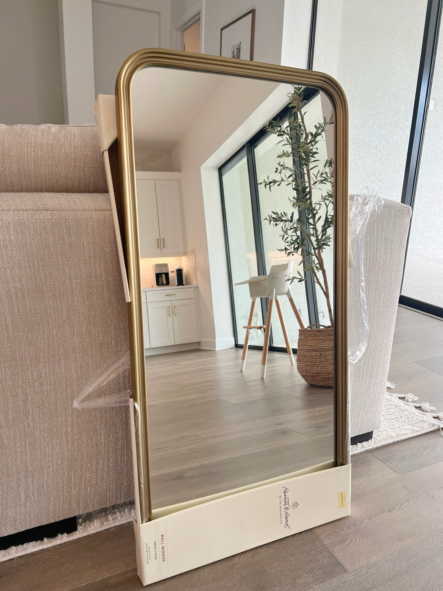 This mirror in store is 50% off!! 



Brass mirror, wall mirror, antique brass mirror, home decor, Hearth and Hand, Target home 

#LTKHome