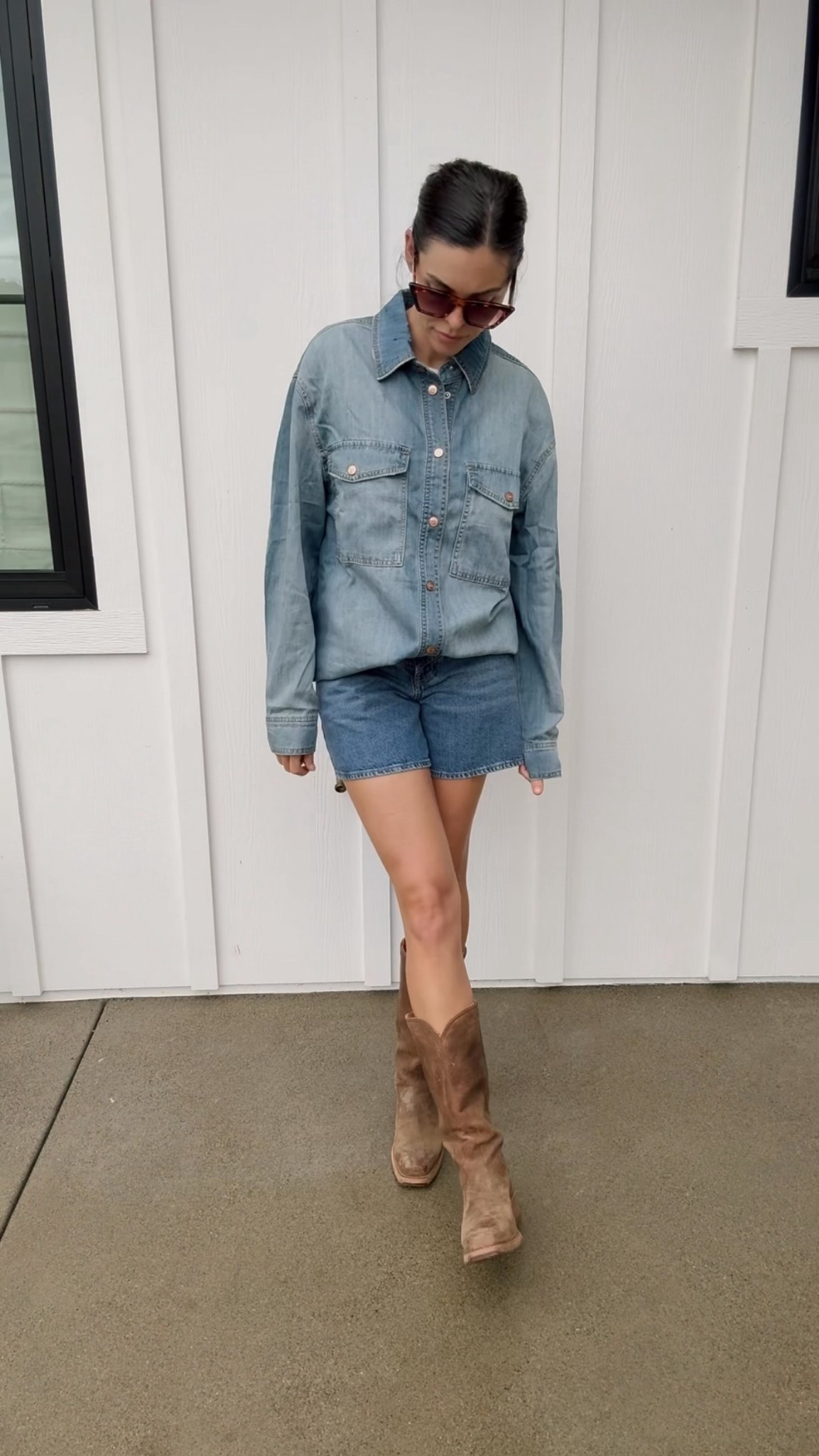 Wearing @oneteaspoon_ — a cult Australian denim brand known for its effortlessly undone, lived-in feel. Their End of Year Wrap Sale is going on now and you can get select styles up to 30% off 😍 #oneteaspoon #sale 

#LTKgrwm #LTKSaleAlert