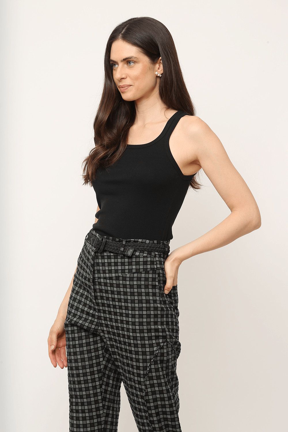 Regata Tania Preto Ray T-Shirt - Preto - Gallerist: moda autoral e contemporânea para todos os e... | Gallerist (BR)