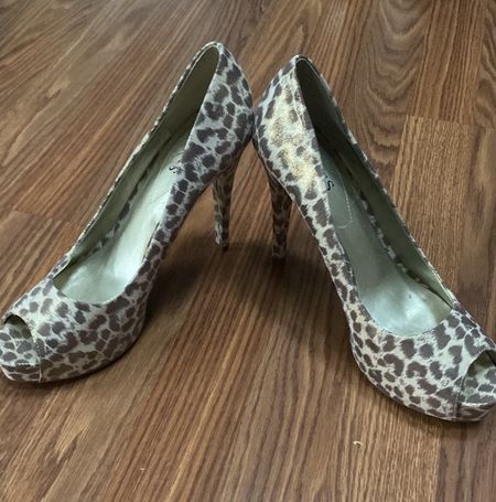 Guess animal print high heels for a fun mom night out, date night, or to wear as a wedding guest! 

#LTKshoecrush #LTKstyletip #LTKwedding