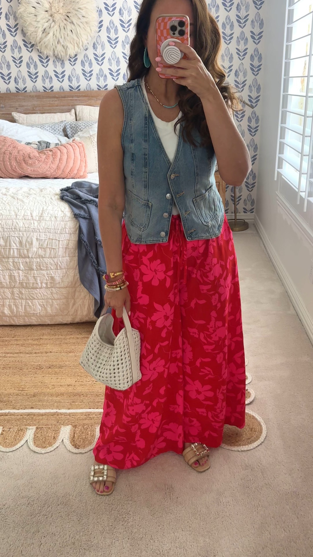 Wearing a small in the tank, medium in the pants
.


#LTKStyleTip #LTKSeasonal #LTKOver40