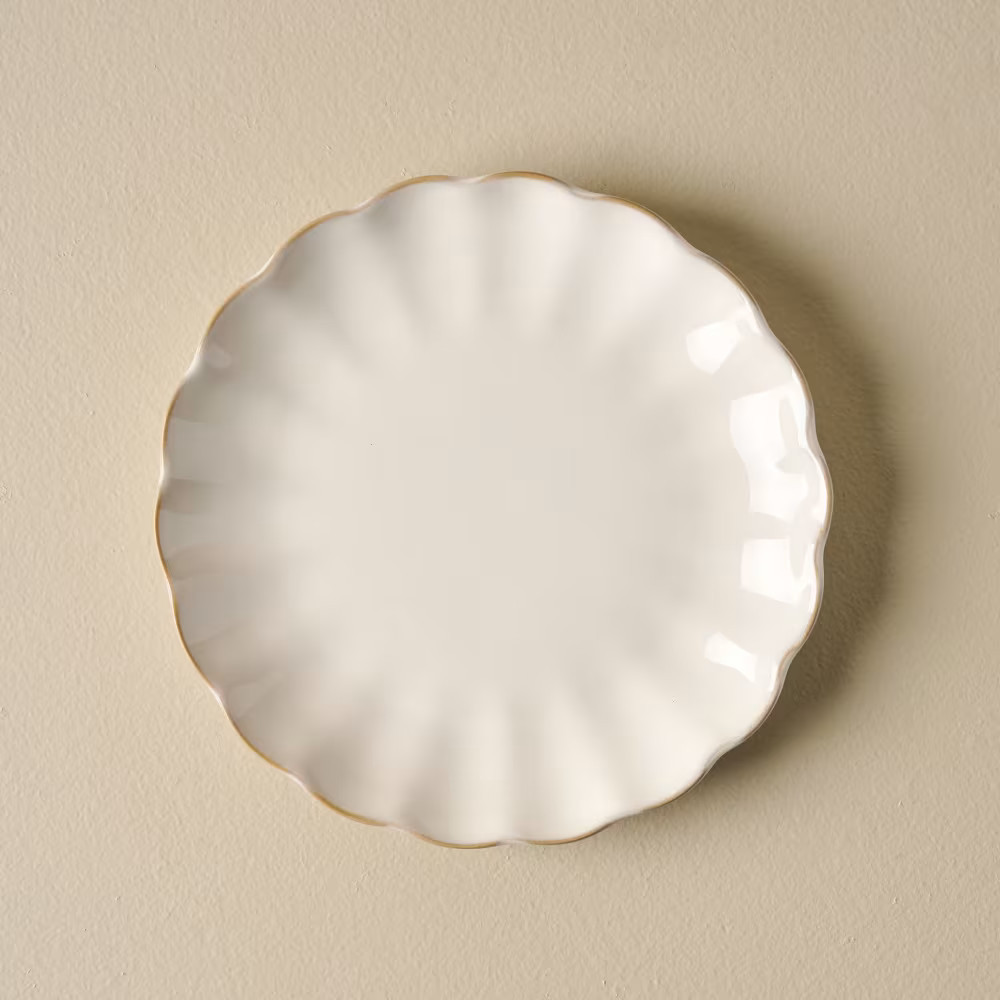 Cream Scalloped Plate | Magnolia