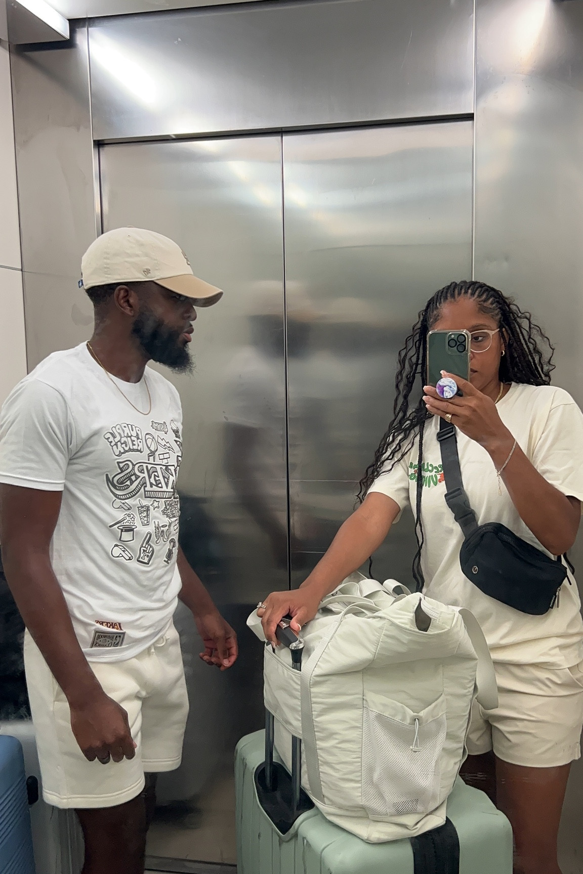 Couples Airport outfits


Neutral outfits, couples fashion, casual, old navy, pacsun, lululemon 

#LTKtravel #LTKstyletip #LTKmens