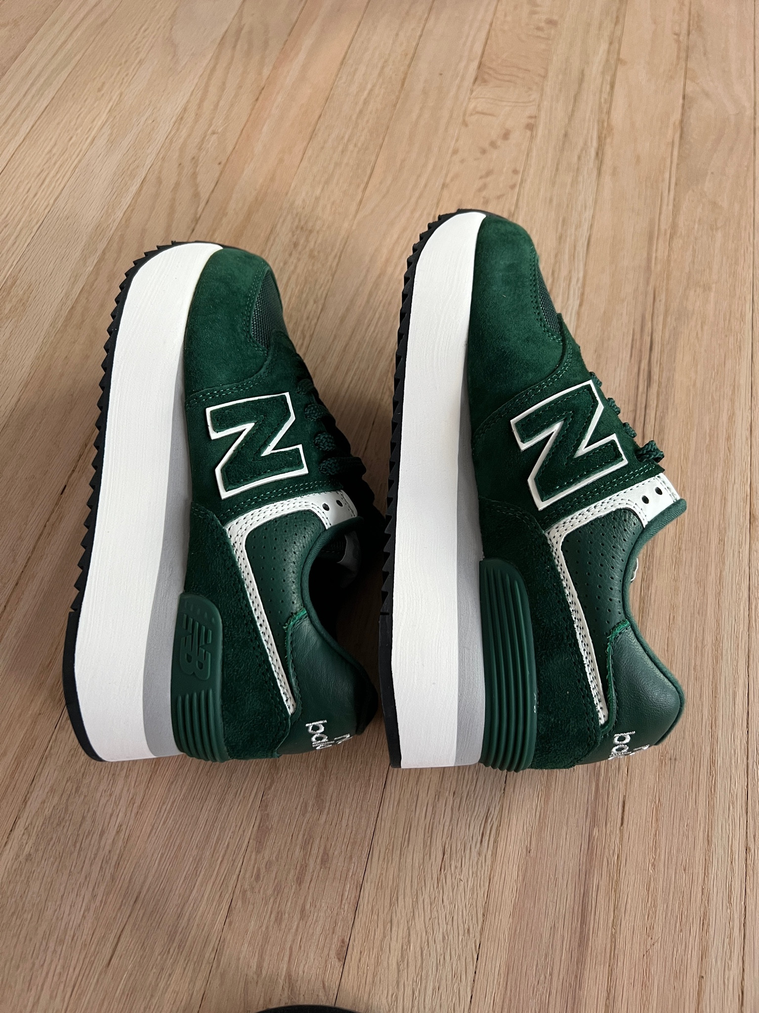 New Balance 574+ (i love me a platform)

#LTKSeasonal #LTKGiftGuide #LTKFind