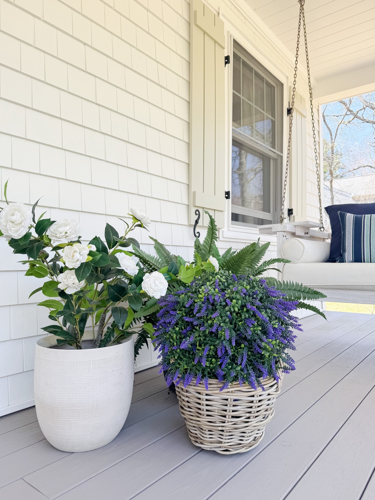 Spring Front Porch

Home  home decor  home favorites  spring front porch  spring home decor  seasonal decor  wreath  planters  area rug  coastal home

#LTKHome #LTKSeasonal