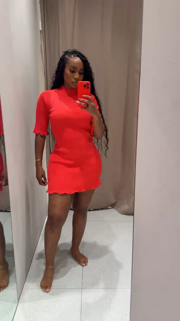 Short ribbed knit dress! Scalloped hem design! Perfect summer dresses for casual evening outings!

#LTKootd #LTKMidsize