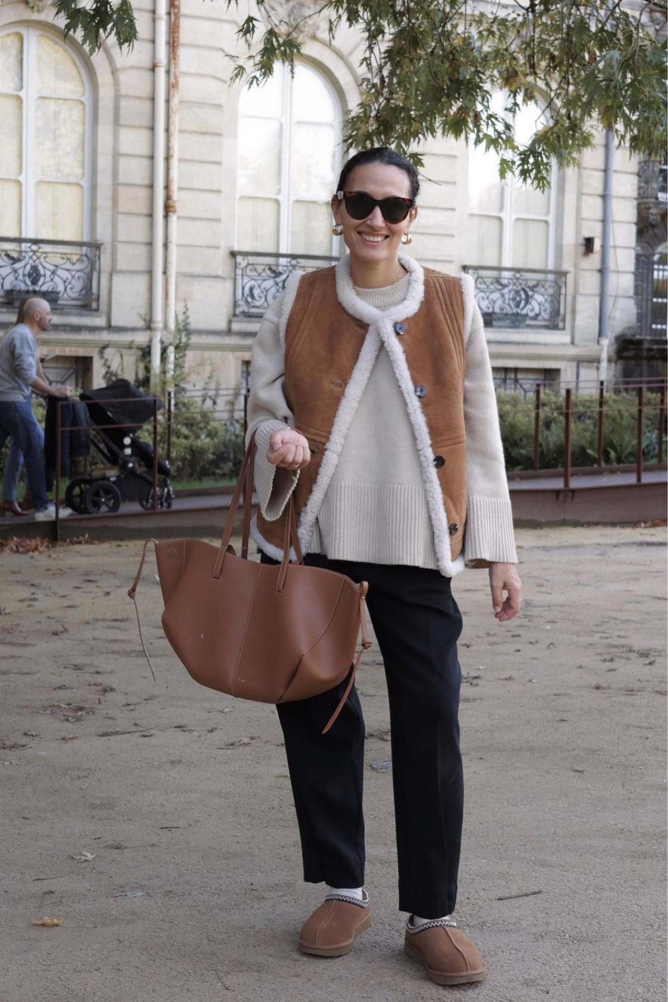 brown gilet outfit