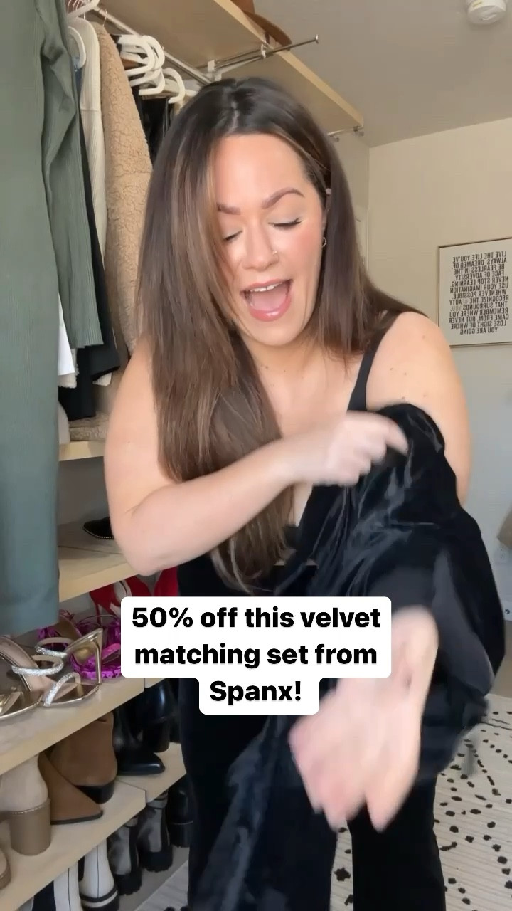 Wearing an Xl in this velvet matching set! 

#LTKcurves #LTKsalealert #LTKGiftGuide