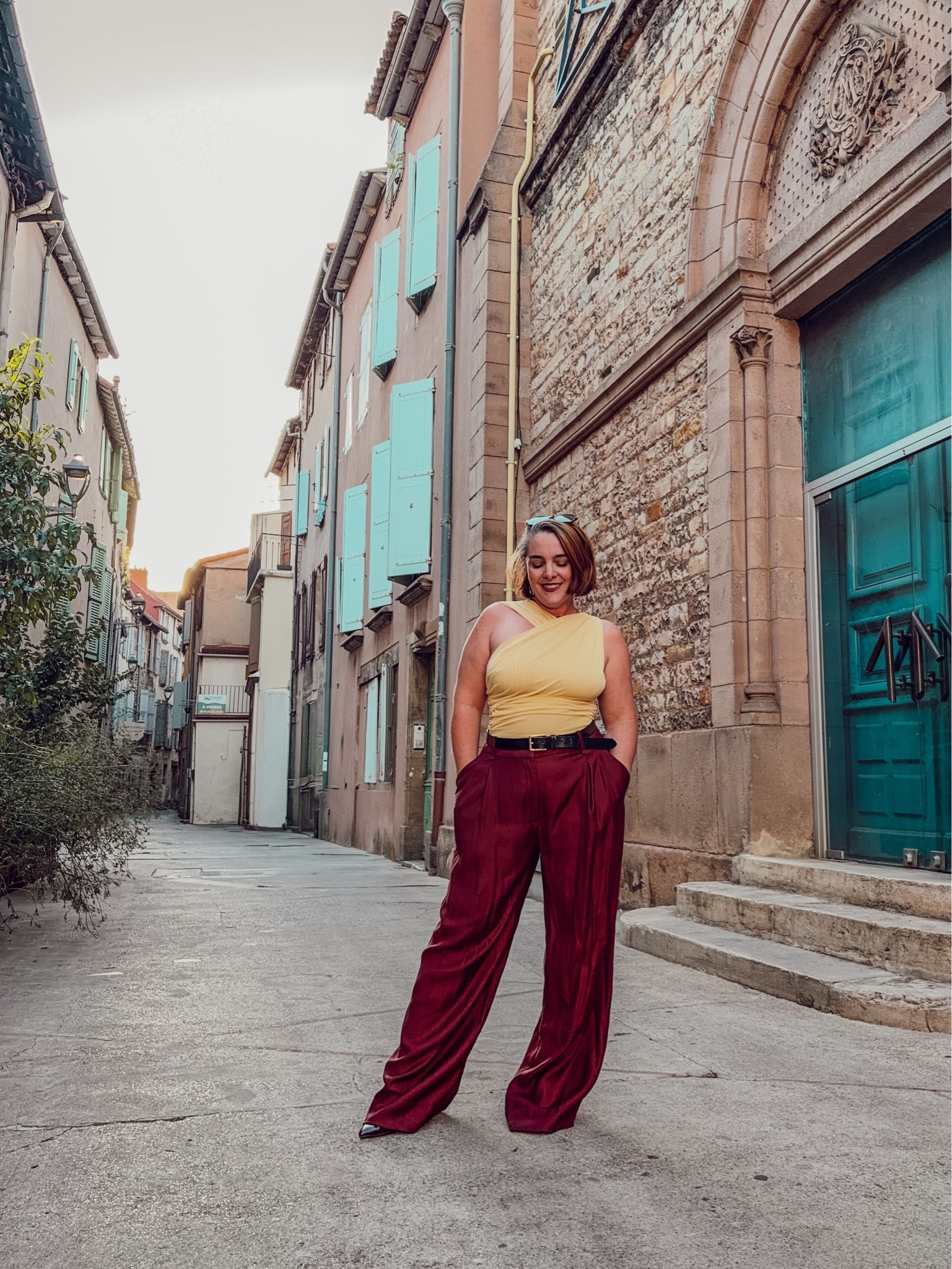 💛 + 💄 + 👠 

👉 body Zara trouvé sur vinted 
👉 pantalon h&m
👉 chaussures gemo 

Pour un look canon dans les rues de Millau

#LTKfrance #LTKmidsize #LTKFashionMonth