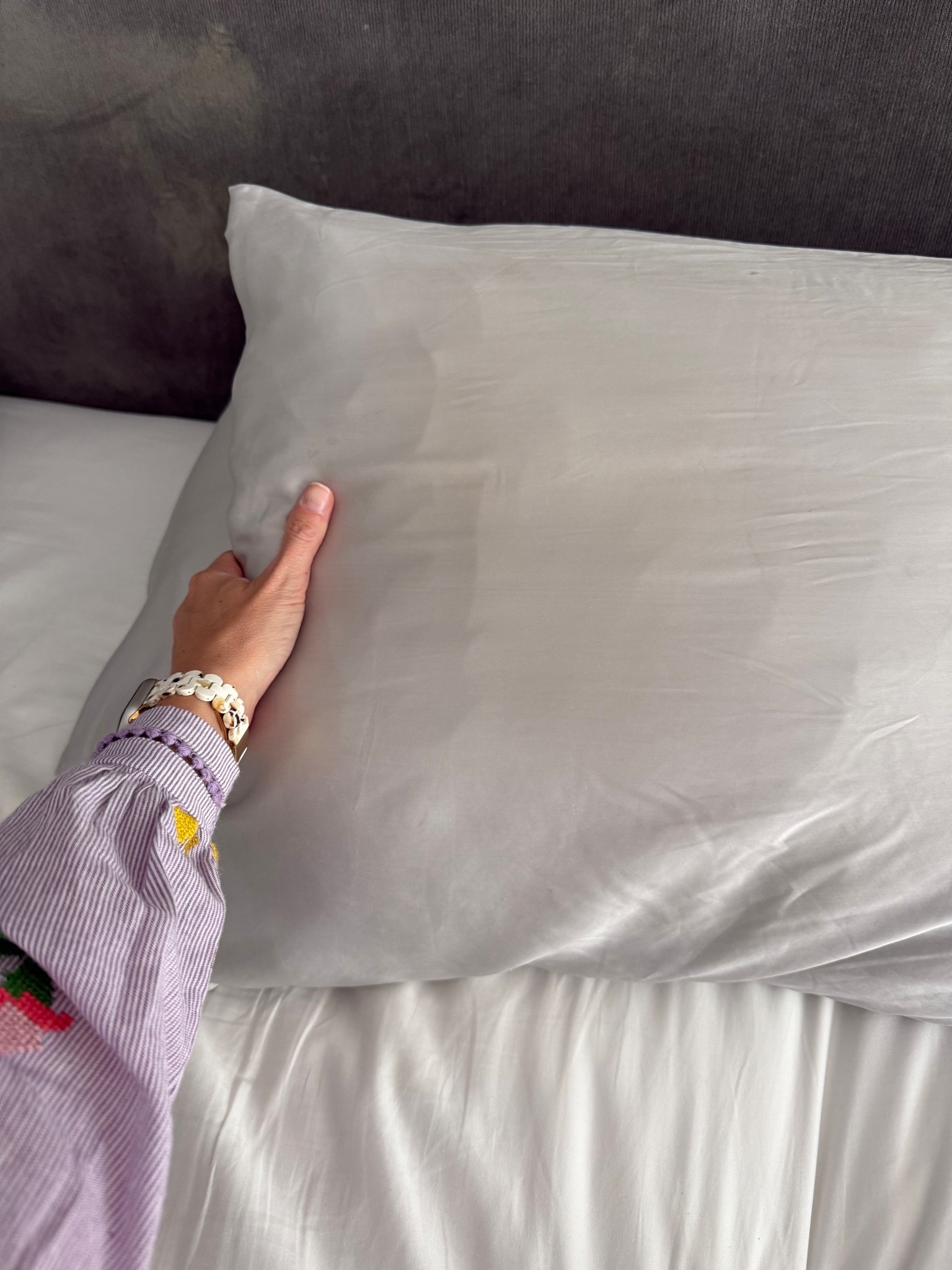 Silk pillow case
Healthy skin 
Pillow case
Sale
Savings
Home must haves 
Mother’s Day 
Gifts for her 

#LTKHome #LTKSaleAlert #LTKMothersDay