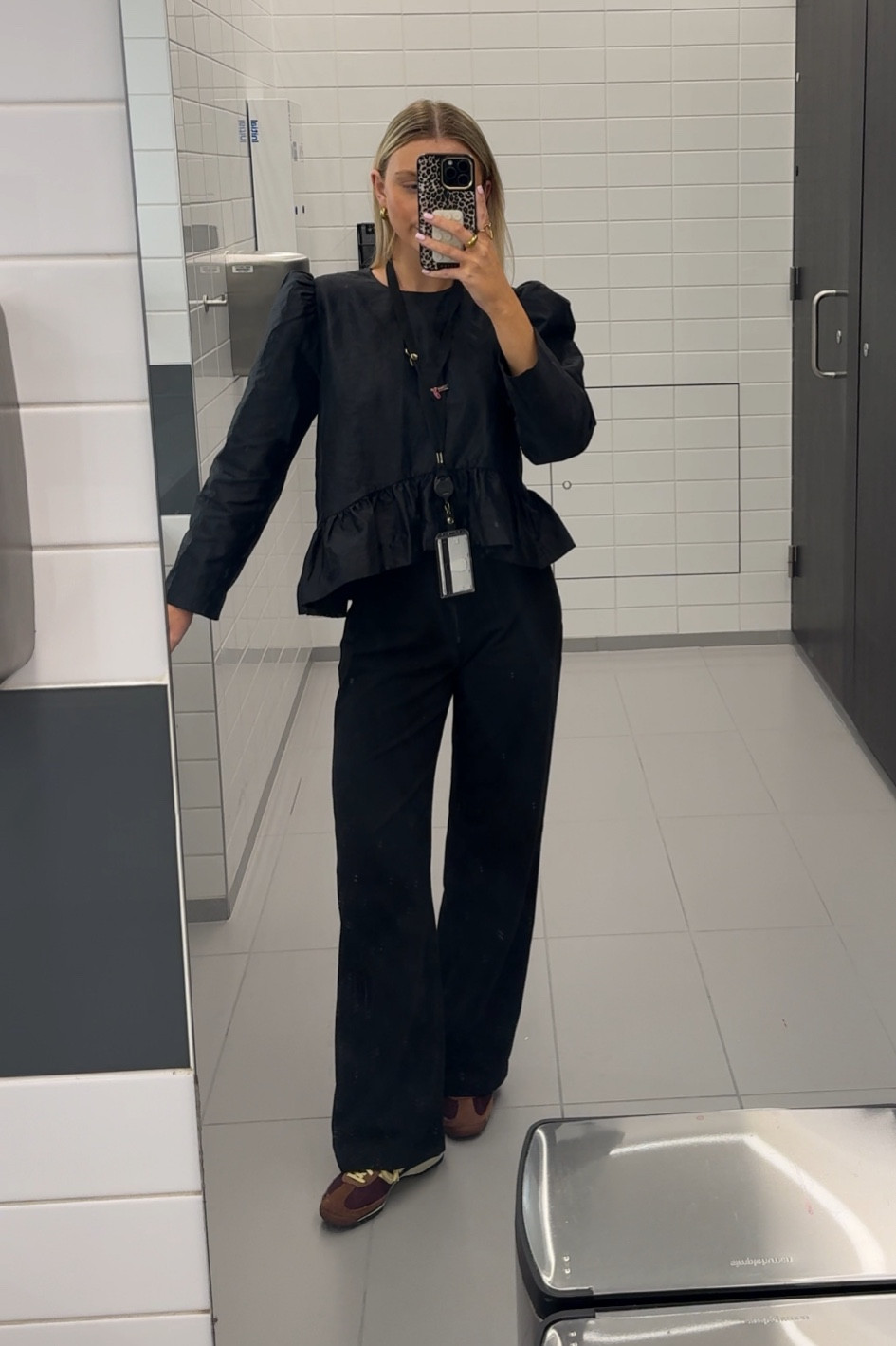 Black office outfit. The perfect wide leg trousers. Workwear inspiration. 

#LTKmodest #LTKeurope #LTKworkwear