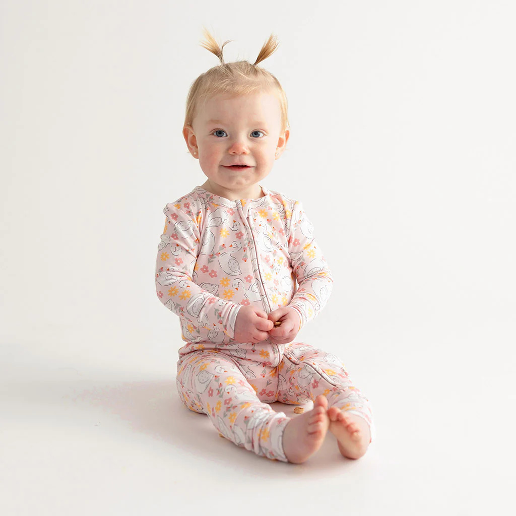 Swans Pink Baby Convertible Sleeper | Gelsey | Posh Peanut