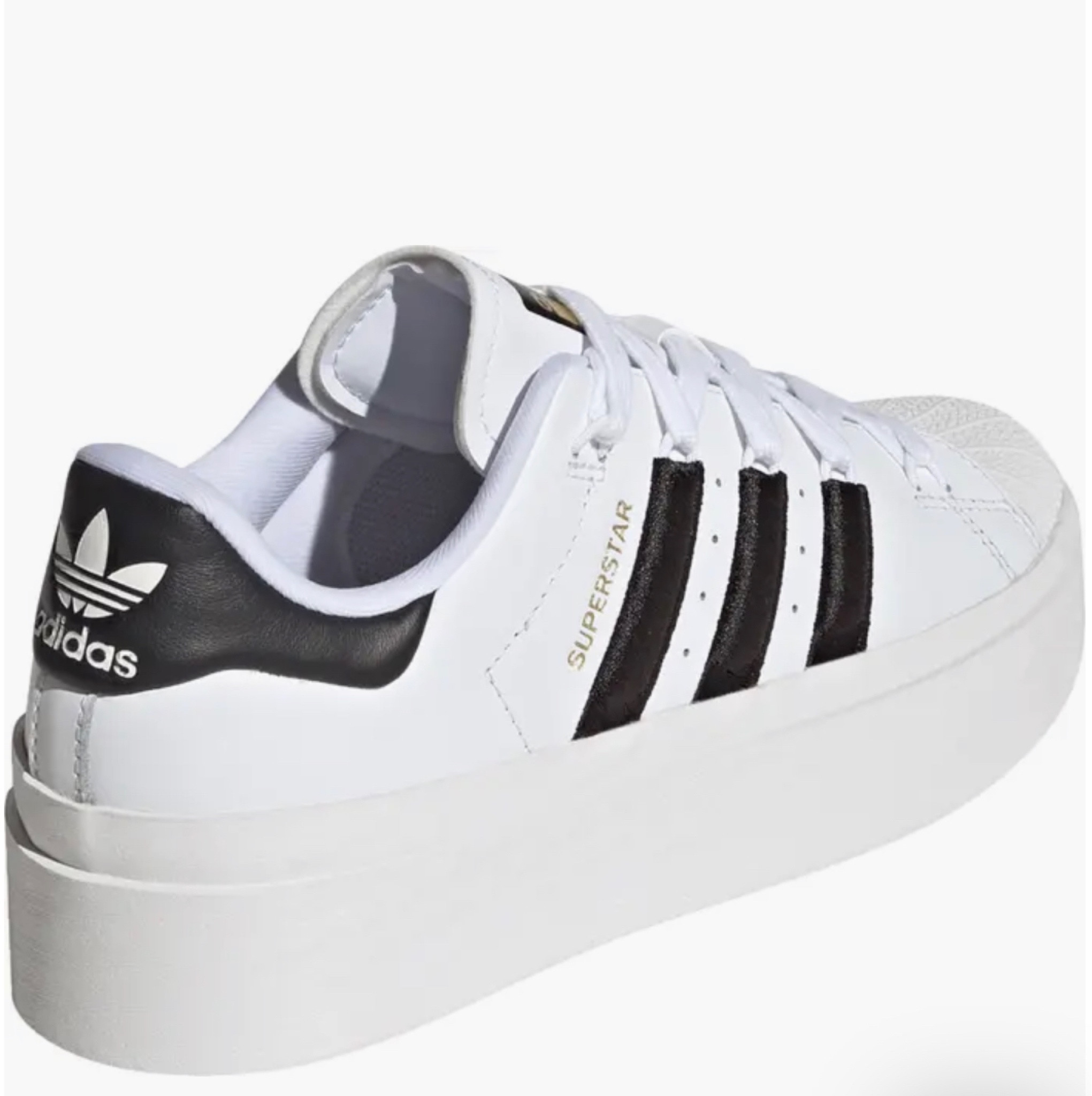 The Adidas Staple! 

#LTKshoecrush
