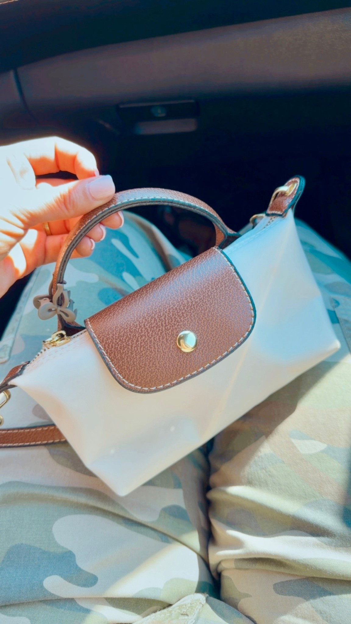 The mini bag I keep reaching for 🤎
Perfect size, structured look, and comes in 10+ colors (good luck picking just one 😅)
Elevates any casual outfit instantly 🙌🏼

#LTKmomlife #LTKOver40 #LTKMidsize