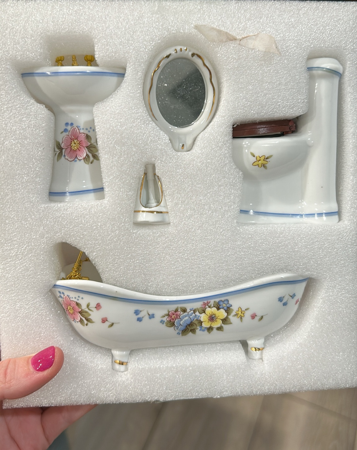 Floral bathroom set for dollhouse. Ceramic bathroom set. Vintage inspired

#LTKstyletip #LTKkids #LTKunder50