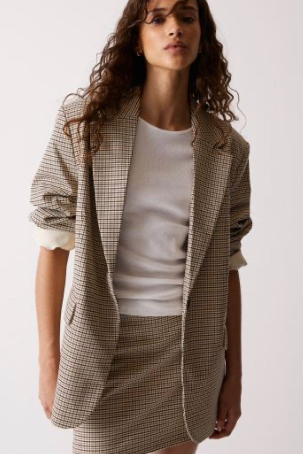 Oversized blazer and matching skirt from H&M is just gorgeous! 

#LTKworkwear #LTKSeasonal #LTKfindsunder50