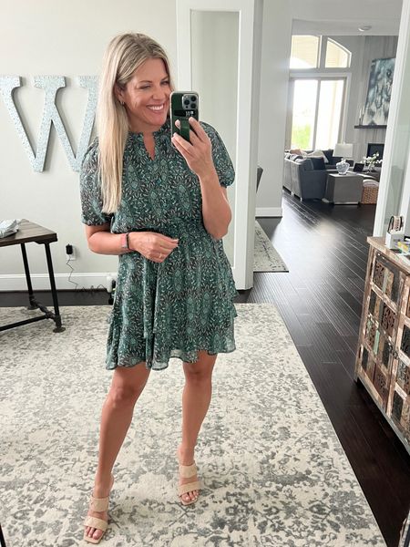 Spring floral dress


Fashion blog  fashion blogger  spring  spring outfit  spring fashion  floral dress  event dress summer  fit momming  what I wore  style guide  

#LTKstyletip #LTKSeasonal