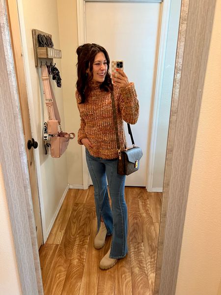 Casual Fall Outfit 
Top: XS
Bottoms: 4/27
Shoes: 7.5

Steve Madden, madewell, Levi’s, sweater, fall fashion, Louis Vuitton 

#LTKstyletip #LTKSeasonal #LTKxMadewell