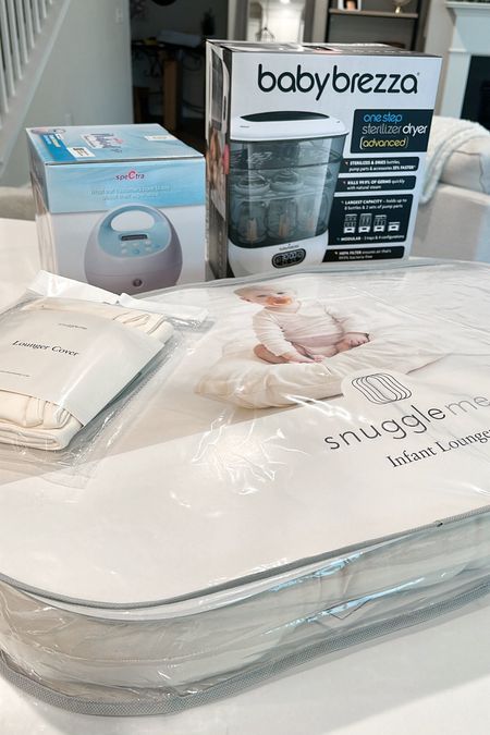 Recent baby purchases! 
-Snuggle me infant lounger in shade “natural”
-BabyBrezza bottle sterilizer & dryer advanced 
-Spectra S1 breast pump 



#LTKBaby