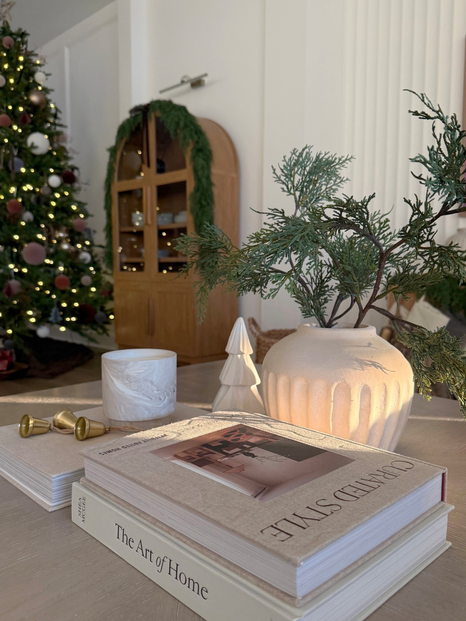 Holiday decor, Christmas decor, home decor, cozy home, coffee table styling, Cesar branches, Christmas tree

#LTKHoliday #LTKHome