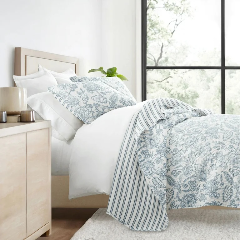 Lightweight Reversible Quilt Sets in Dusk Blue Jacobean Patterned Coverlet for King/Cal King Size... | Walmart (US)