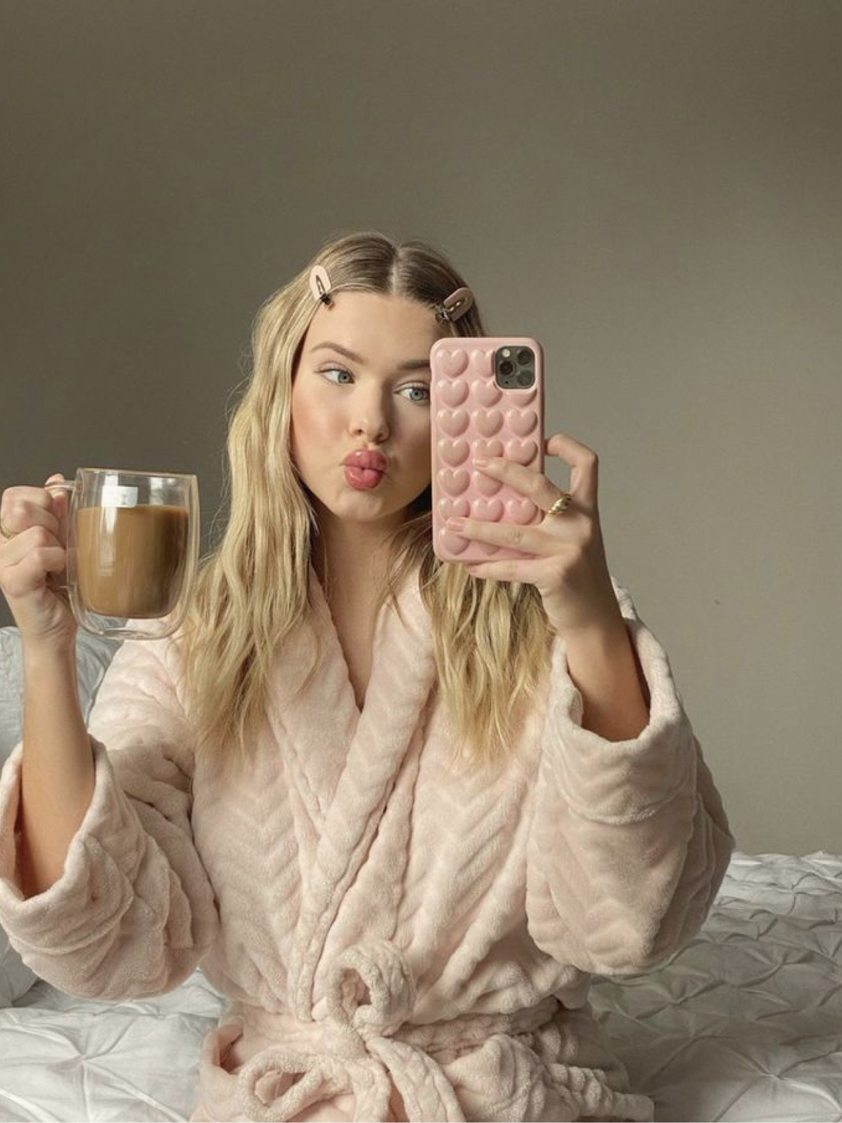Soft girl era 

#LTKStyleTip #LTKHome #LTKFindsUnder100