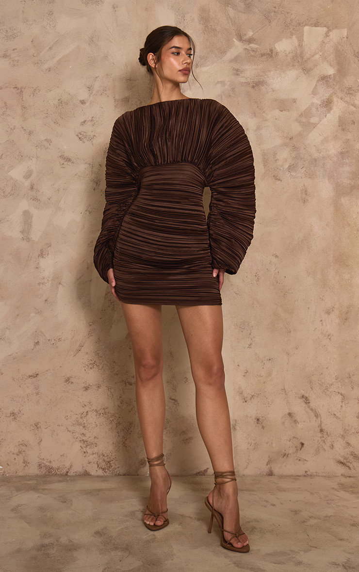PLT Label Dark Chocolate Plisse Batwing Dress | Dresses | PrettyLittleThing UK