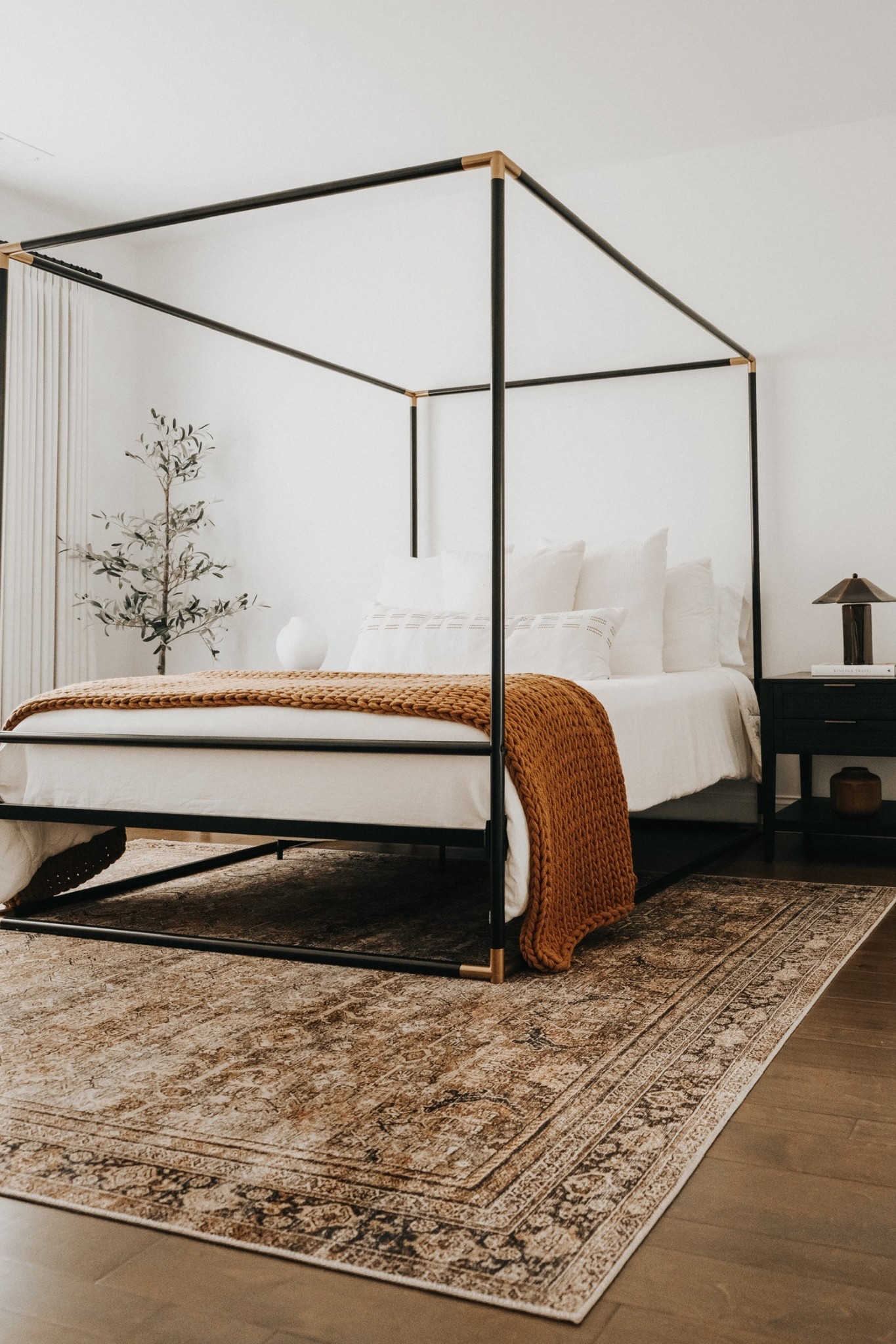 CB2 Canopy bed affordable version 

#LTKStyleTip #LTKHome #LTKSaleAlert