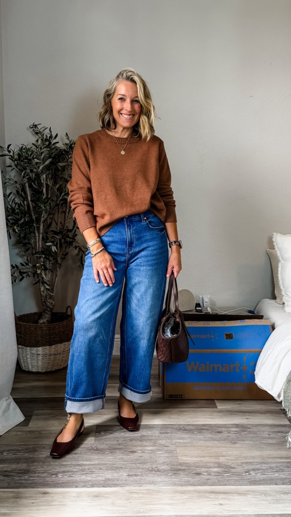 Medium sweater that’s so stretchy and soft!! Literally under $15!!! Jeans are an 8 regular but do some in short lengths!

#LTKootd #LTKPetite #LTKOver40