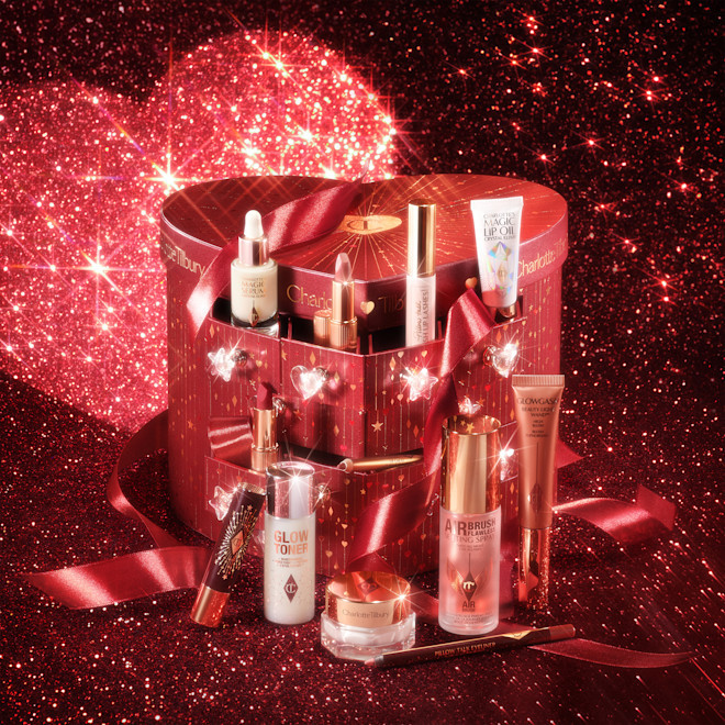 CHARLOTTE'S BEAUTY TREASURE CHEST OF LOVE | Charlotte Tilbury (US)