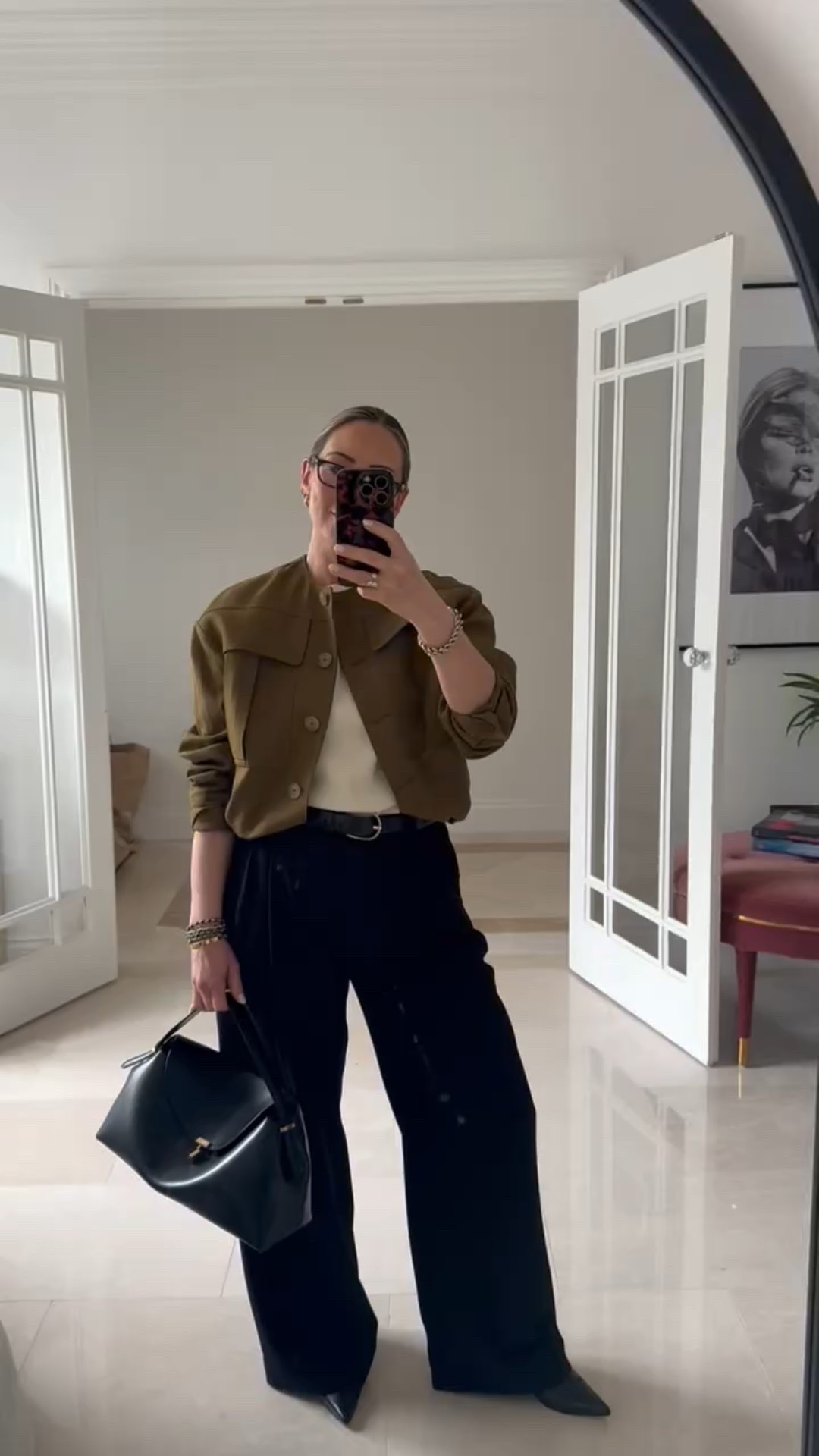 This Zara Jacket 😍

Zara jacket / Zara clothing / Zara new in / khaki jacket / spring jacket / petite styling / petite style inspo / spring style inspo 

#LTKpetite #LTKspring #LTKuk