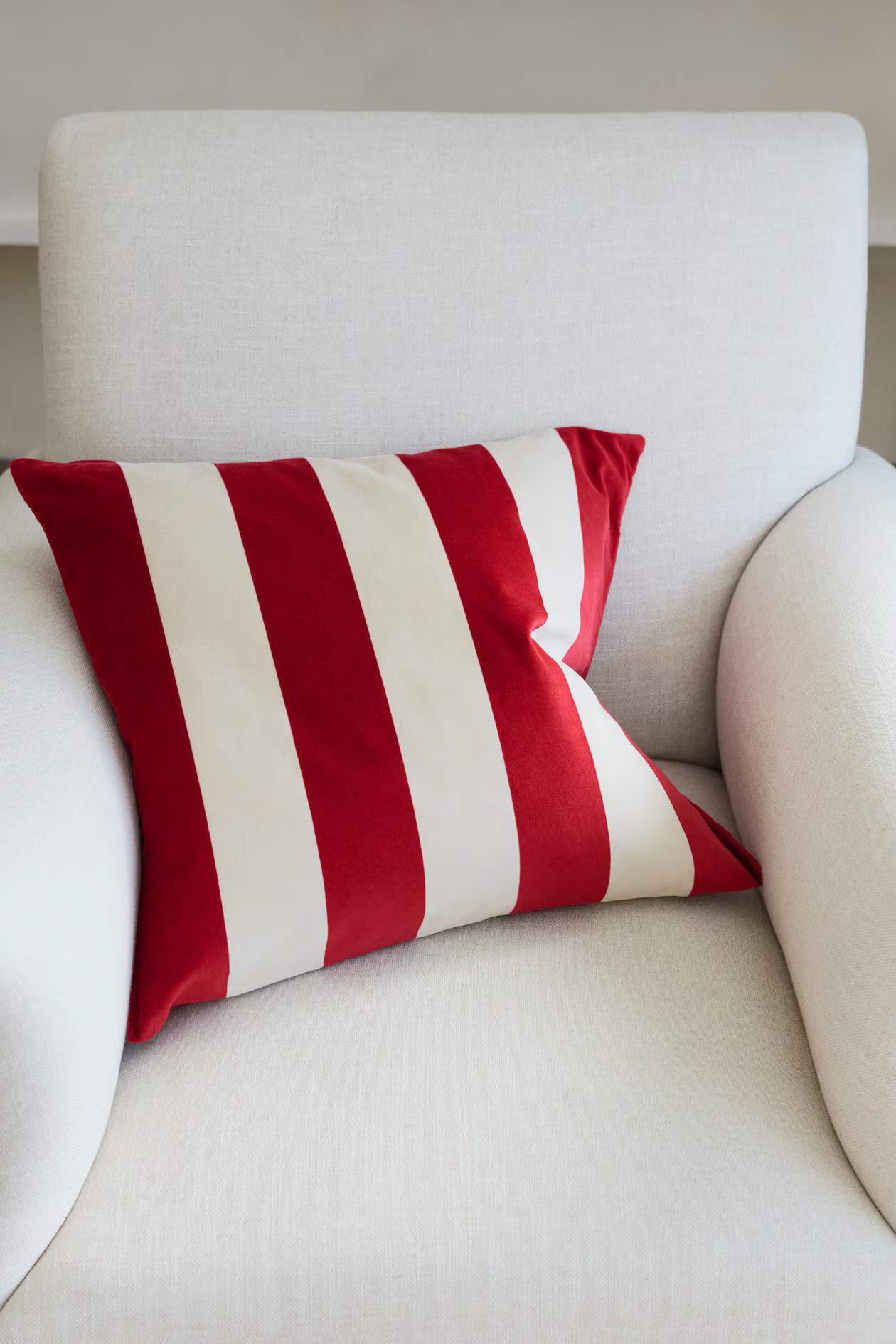 Striped Velvet Cushion Cover | H&M (US + CA)