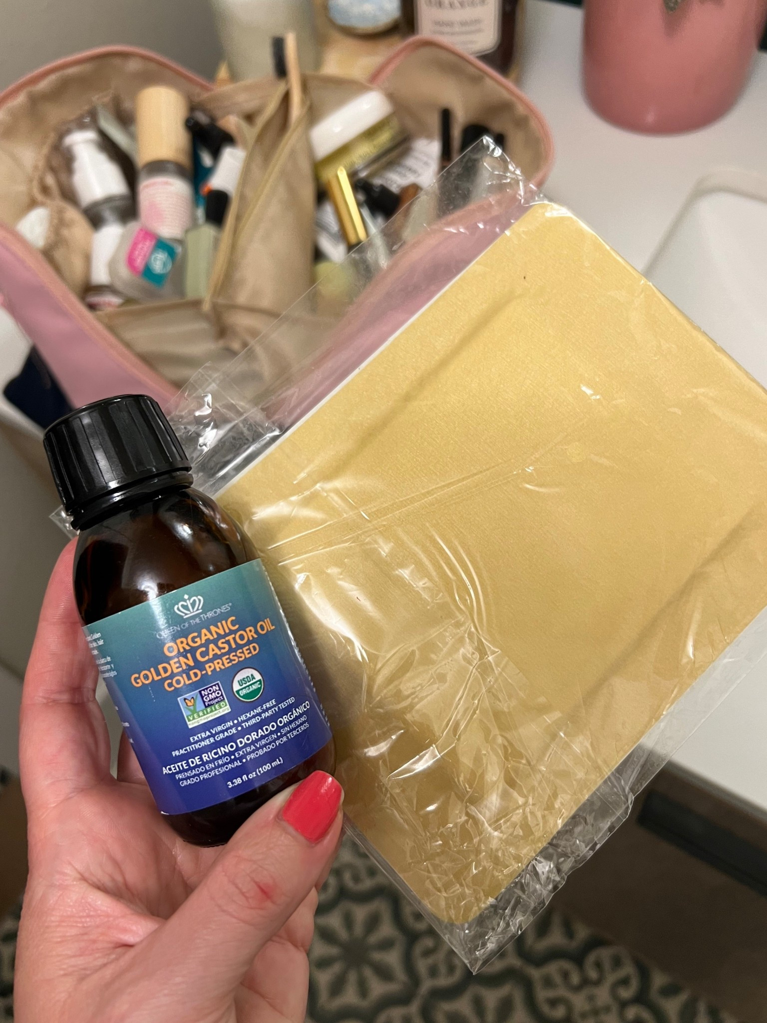 Day 6 of my Clean Skincare for Christmas series🎄💕🧴 we all know that healthy, youthful skin comes from a healthy, happy gut and a castor oil pack isn’t anything new for gut health! But these disposable castor oil packs are a literal game changer ~ they’re even made with organic cotton.🤍✨ 

#LTKGiftGuide #LTKselfcare #LTKBeauty