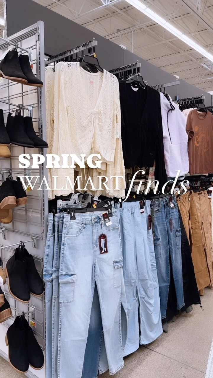 I feel like I wore a similar top in high school but I am still a fan!!! I think it makes a pretty neutral outfit for Spring!!!! I love this new @walmart tote, shorts, and sandals too!!!!!
⬇️⬇️⬇️
Tops sized up to large
Tank small
Shorts sized up to a 6
Sandals TTS



#LTKfindsunder50 #LTKstyletip #LTKfindsunder100